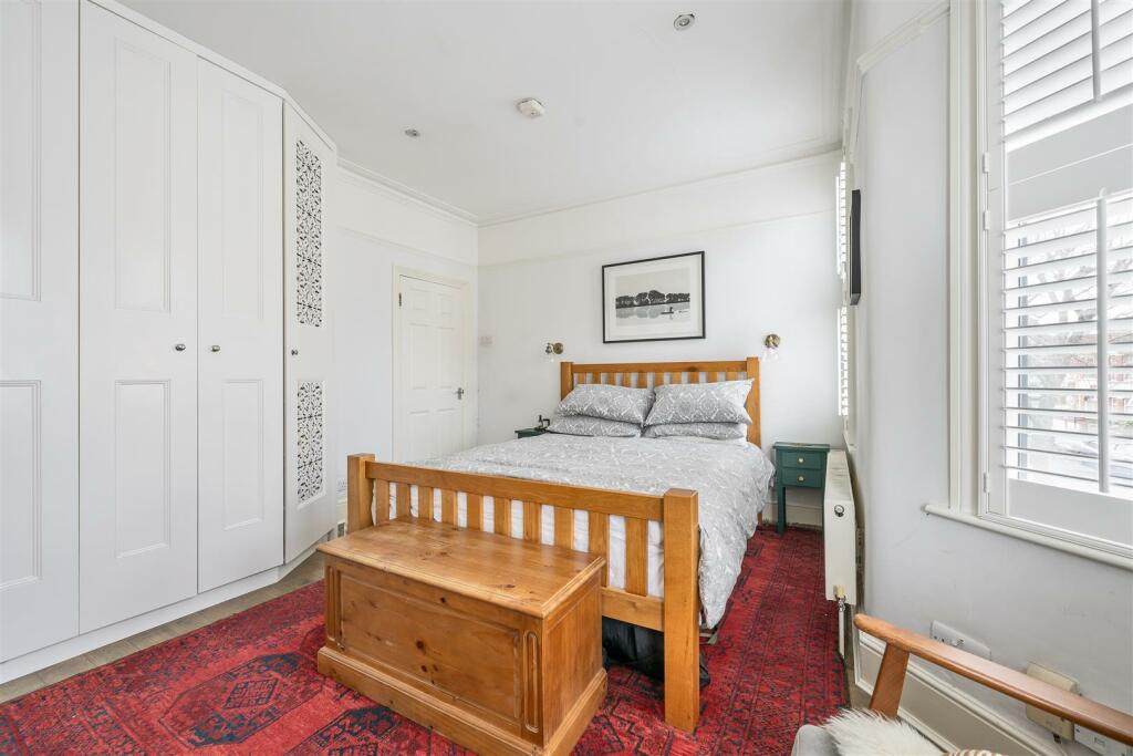Cavendish Drive E11