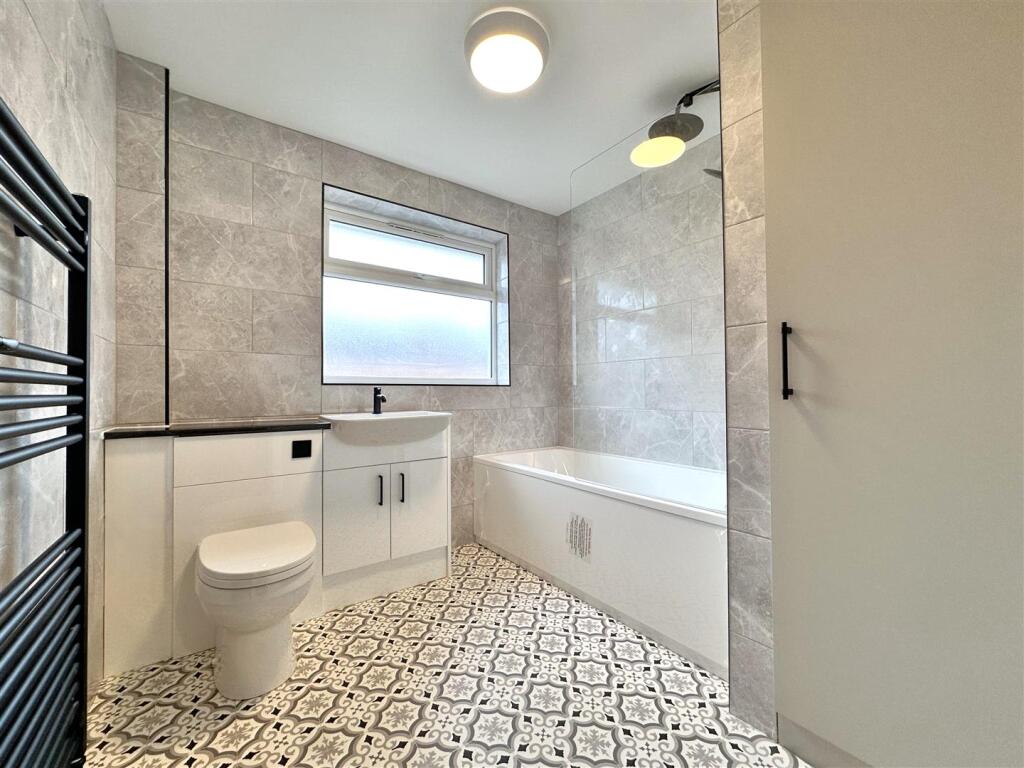 Stunning First Floor Bathroom 540