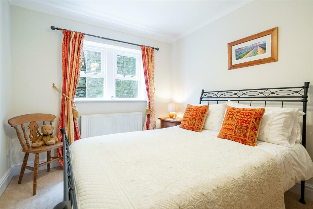 Bedroom 5.jpg