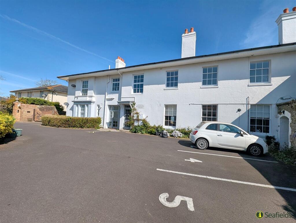 Buckingham Villa - Front