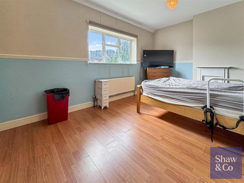 Bedroom 1.jpeg