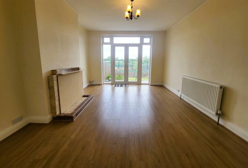 REAR RECEPTION ROOM