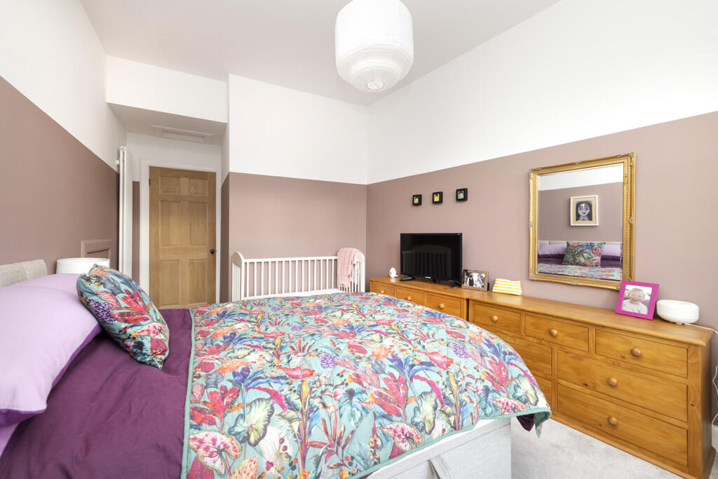 Double Bedroom 2 - 28 Cadogan Road
