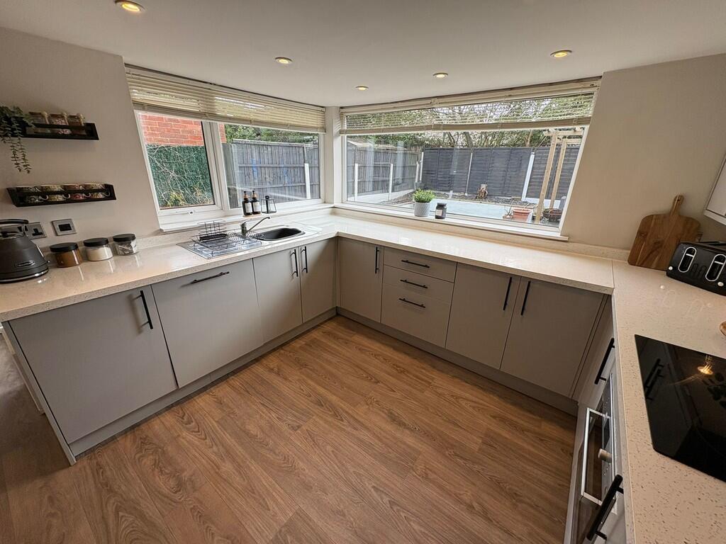 IMG-20250805-WA00...