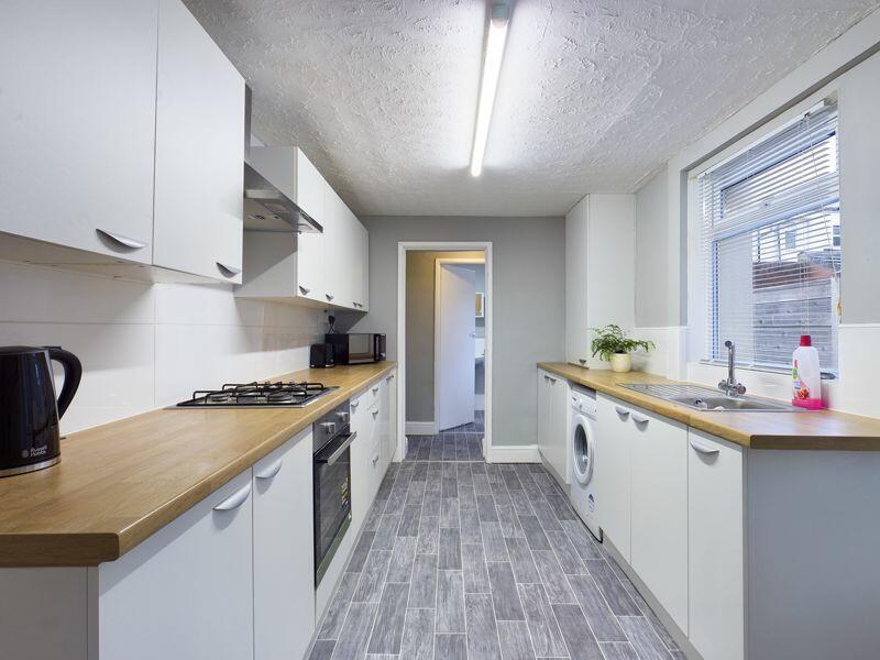 93 Princes kitchen.jpeg