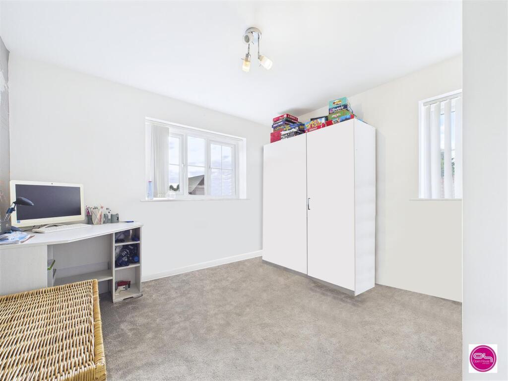 Sunderland Close Church Gresley (10).jpg