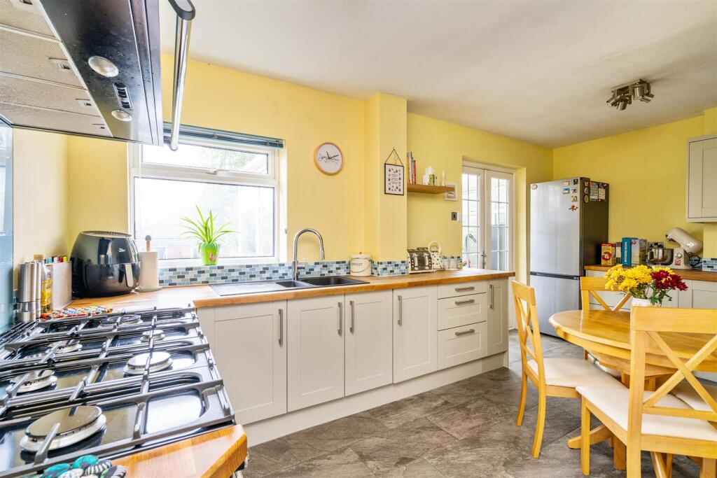 31 Butler Road_3.jpg