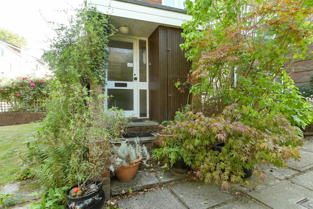 External Lifestyle Photograph