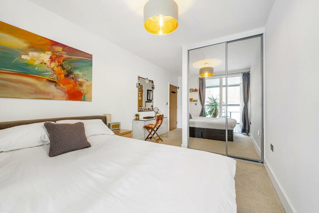 Principal Bedroom (2).jpg