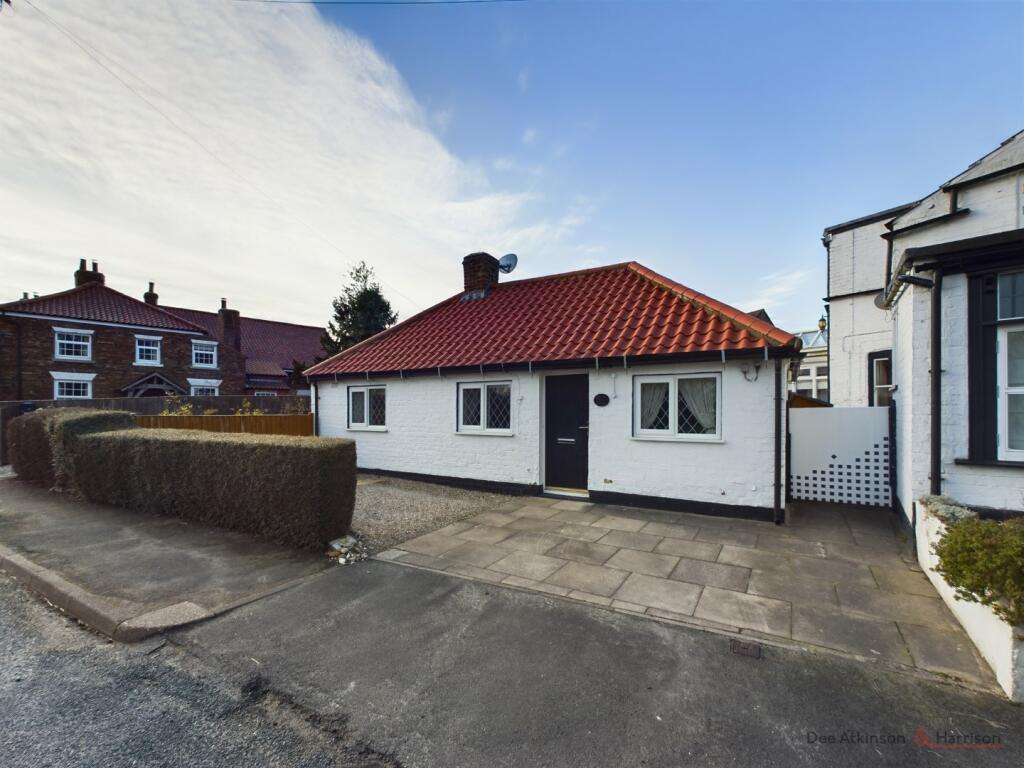 1 Bedroom Detached Bungalow - For Sale