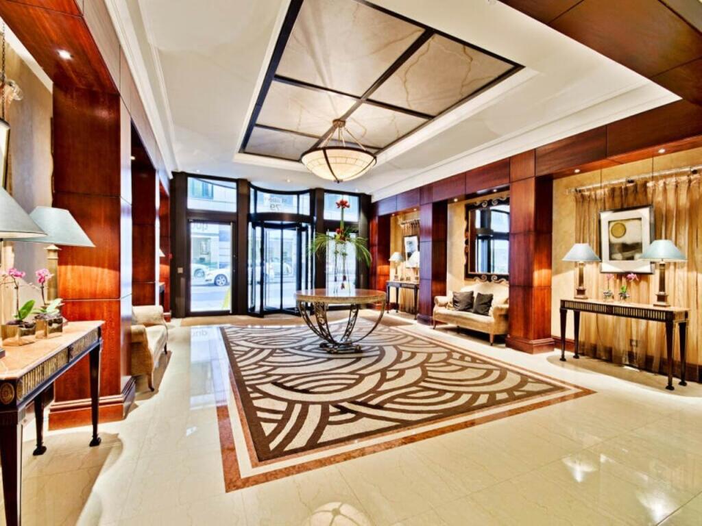 entrance hall 2025-0