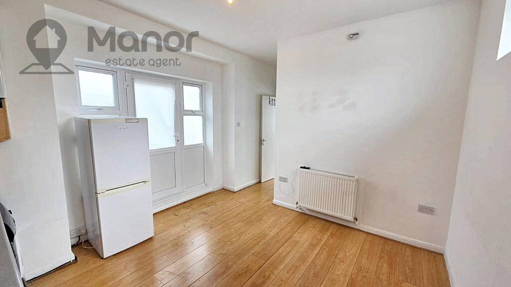 WhatsApp Image 2025-09-03 at 11.27.42 (1)