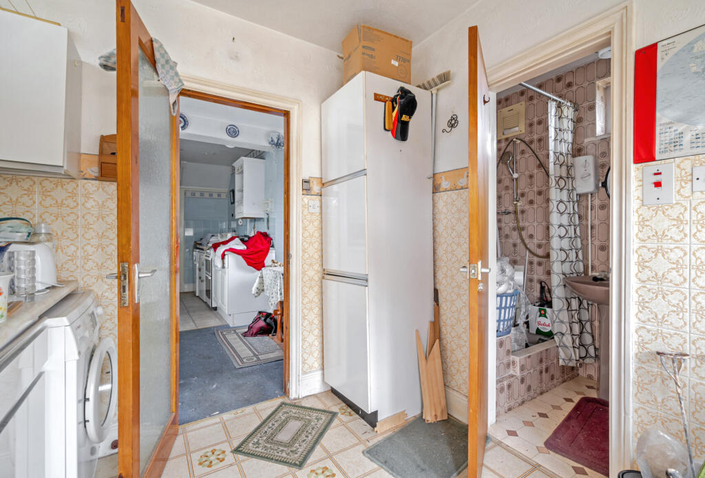 1328550-16-688b31...