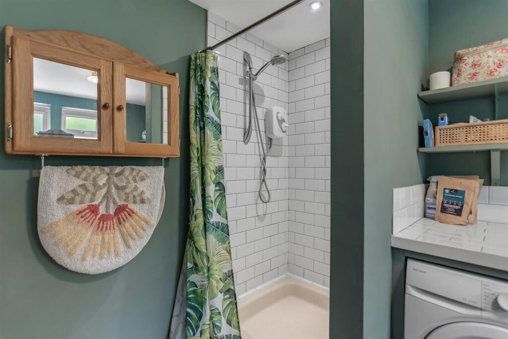 1 Harleston Road Linstead IP19 0LE (26).jpg