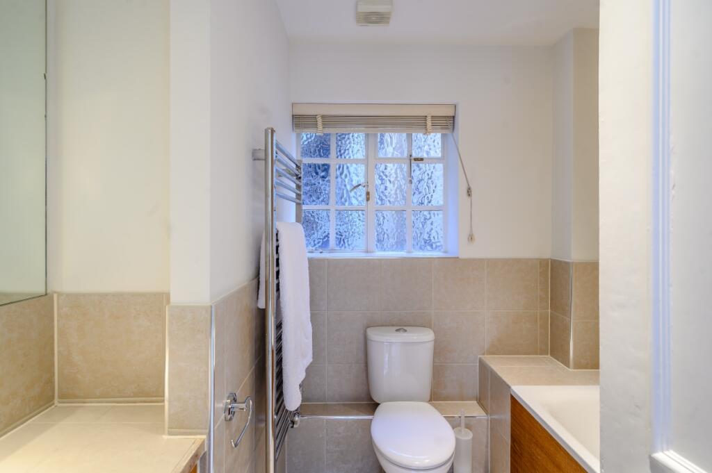 8452739-Interior16