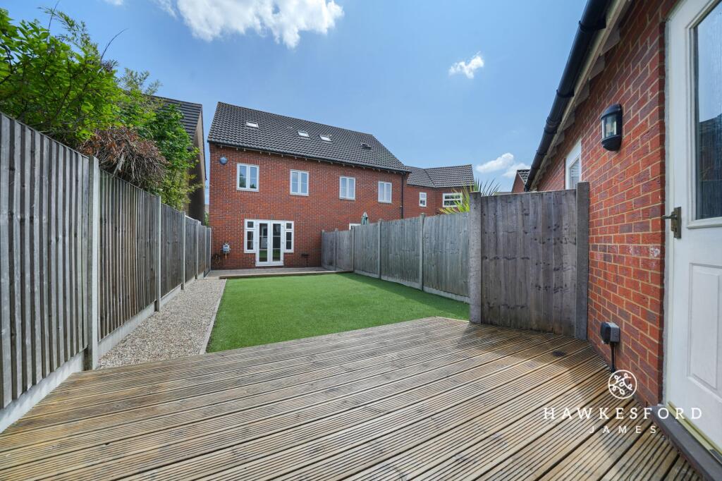 Premier Way, Sittingbourne - Garden