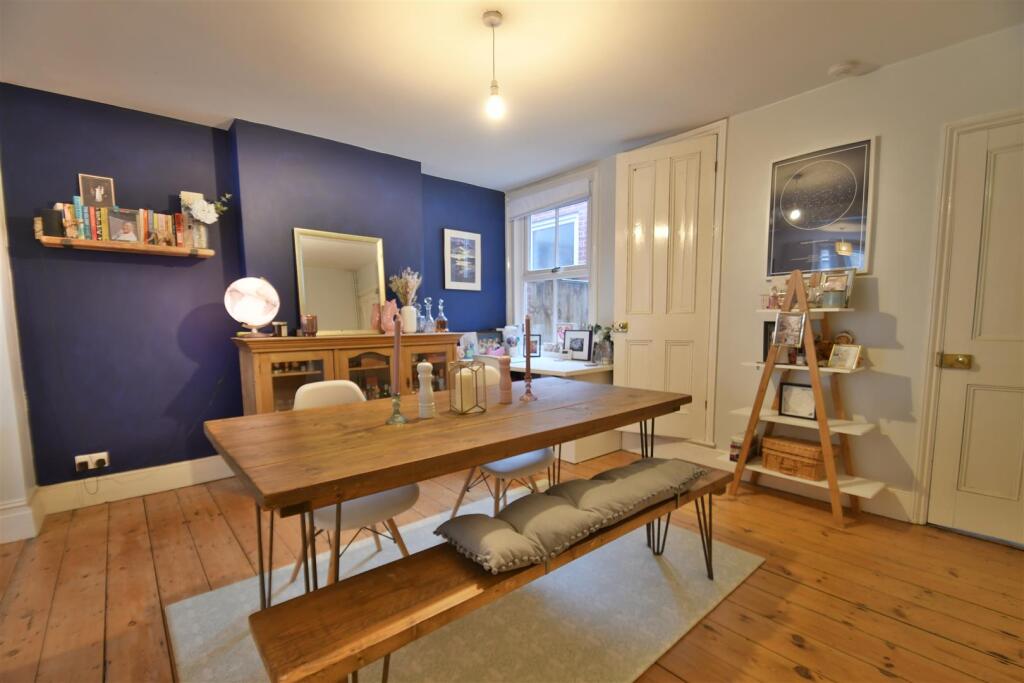 Dining Room 3.JPG