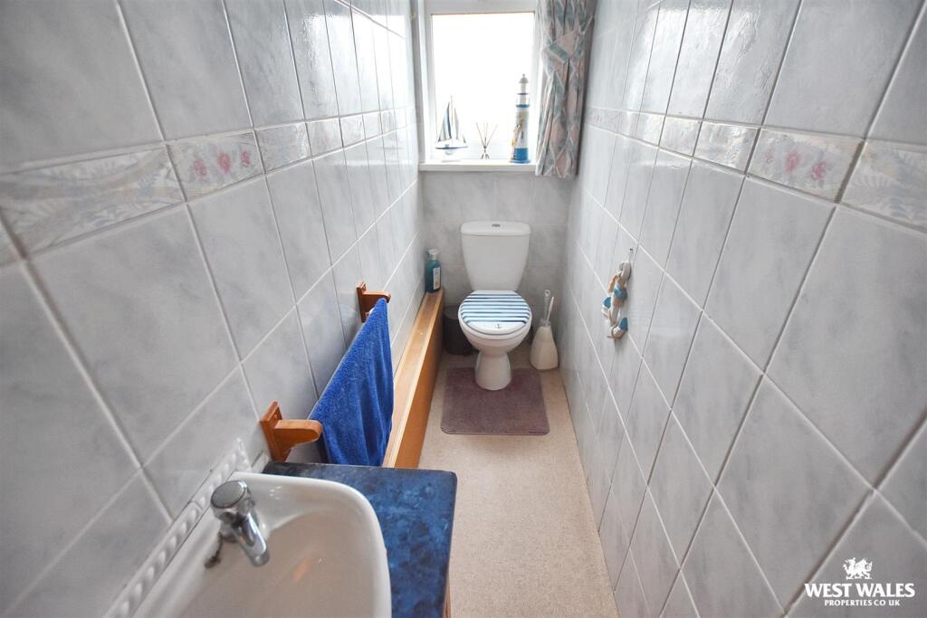 4 - 2025-11-10T131026.777.jpg