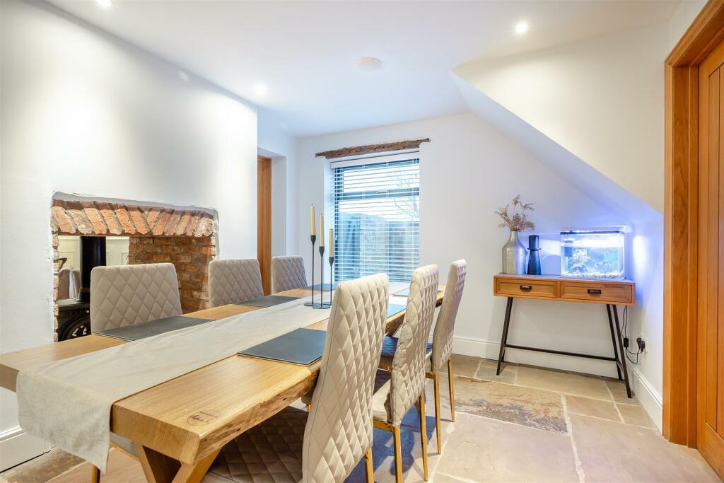 8582263-interior08.jpg