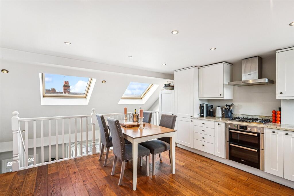 Kitchen/Dining Area
