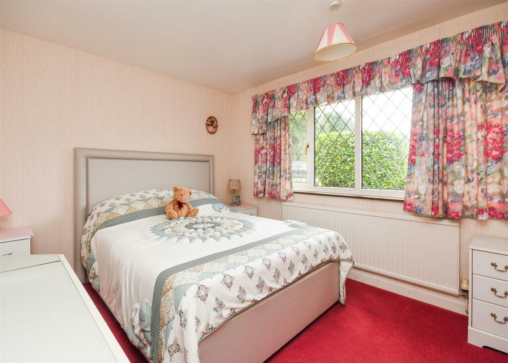 Lockside - Double Bedroom 2.jpg