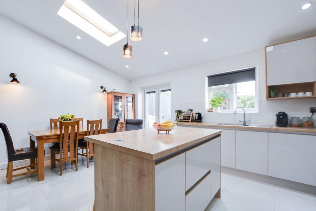 Open Plan Fitted Dining Kitchen