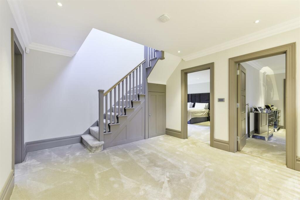 WOODCOTE PARK, 12C- (6).jpg