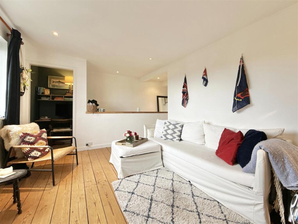 Living Room.JPG