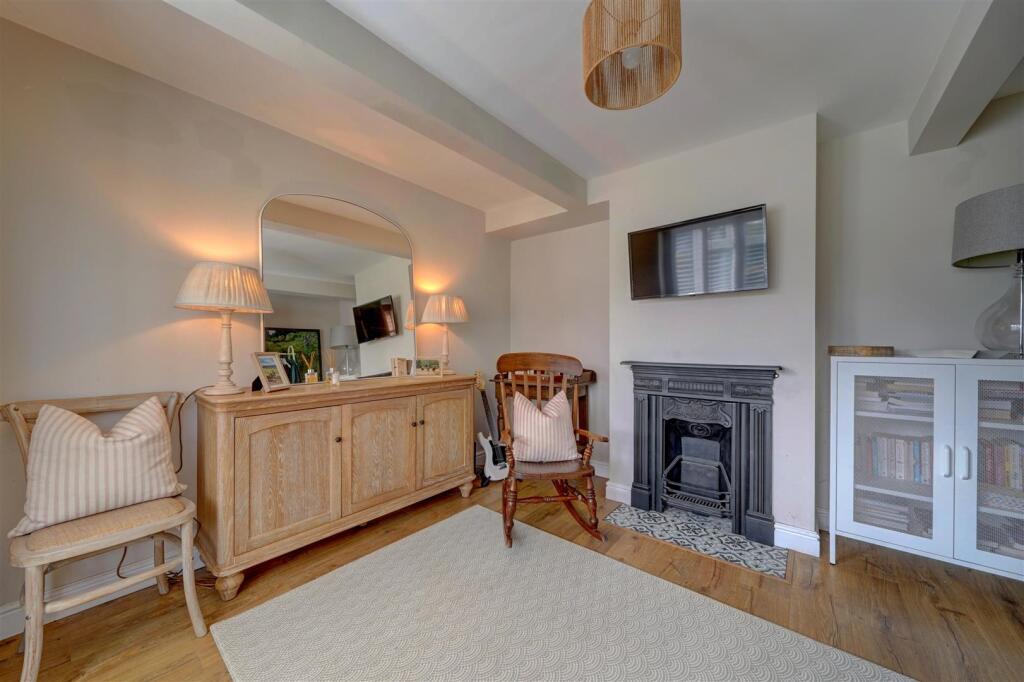 13 Apple Tree Walk (33).jpg