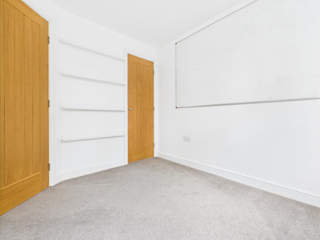 CAM03729G0-PR0113-STILL011