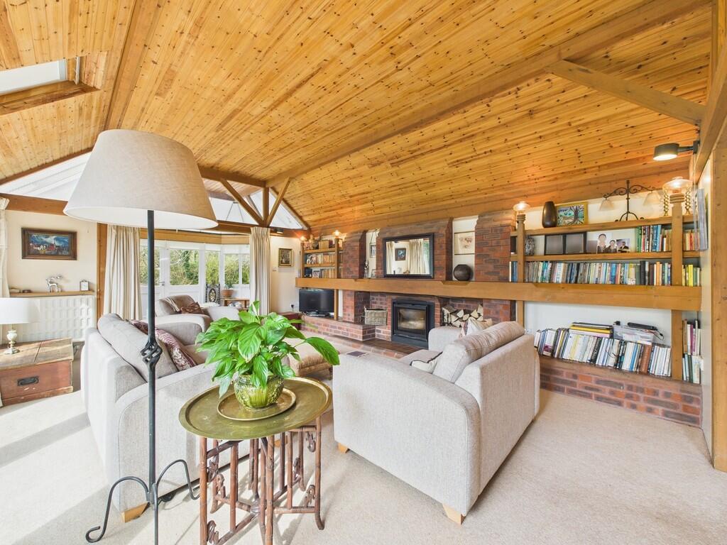 CAM04018G0-PR0192...