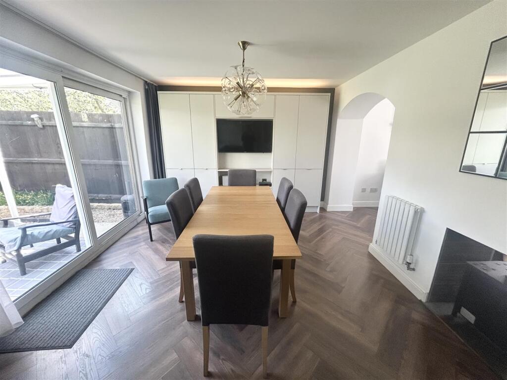 Kitchen Diner