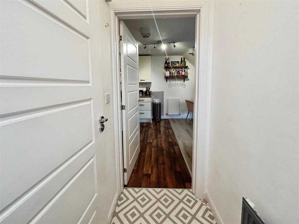 fa92a079-7-47D2-8A6A-032445D14FA8-6583-0000057D700