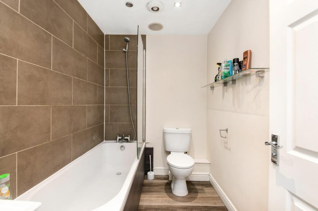 HOUSE BATHROOM