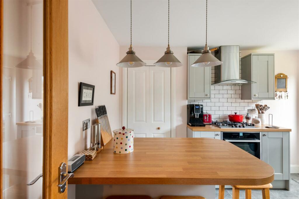 kitchen3.jpg