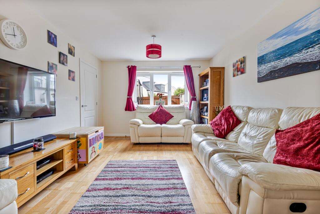 A09 - 3 Clover Close, Paignton - 250917