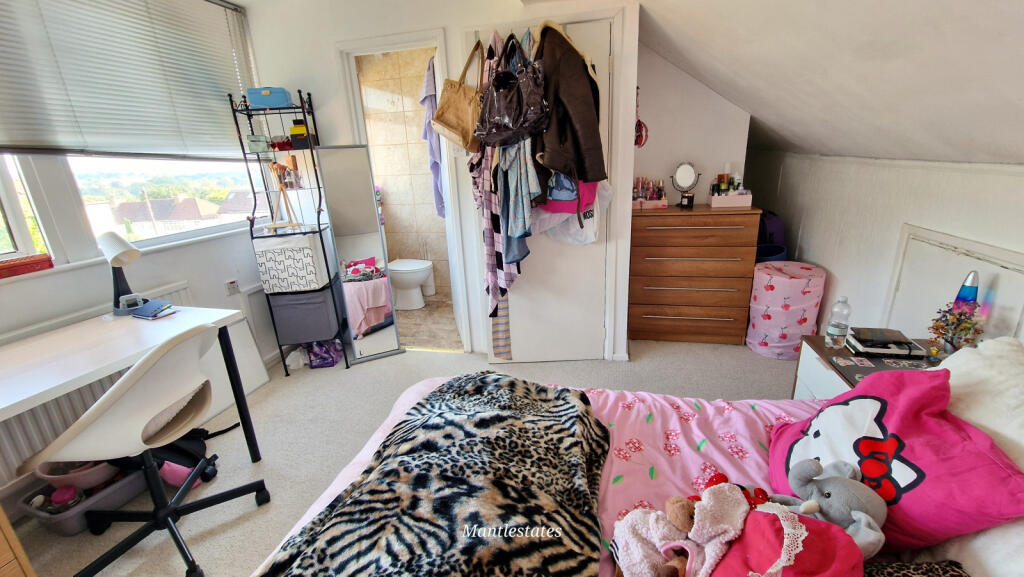 LOFT BEDROOM