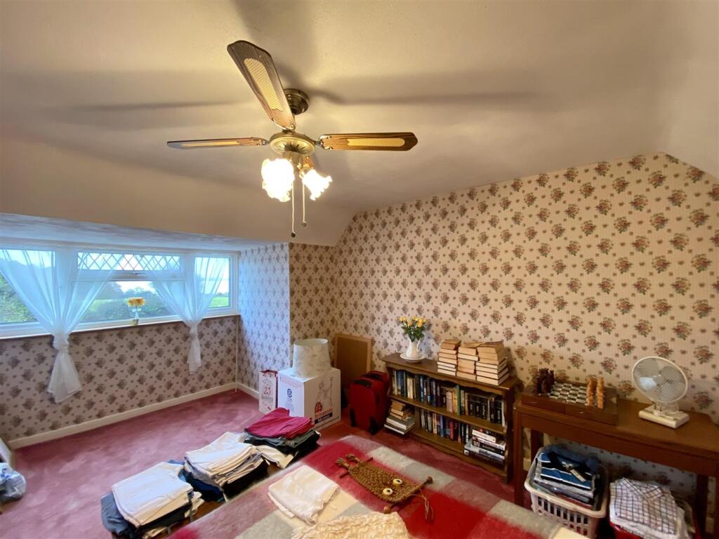 BEDROOM 3