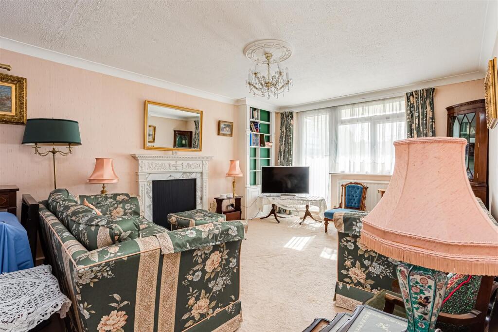 flat-well-house-banstead-110.jpg