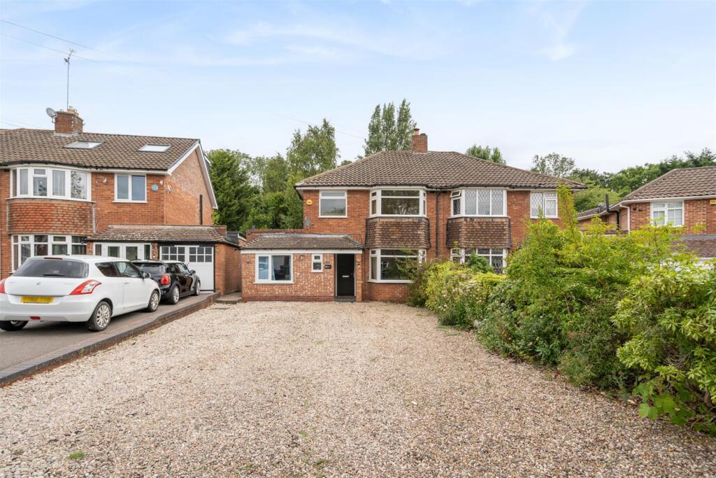 28 Rowlands Crescent_1.jpg