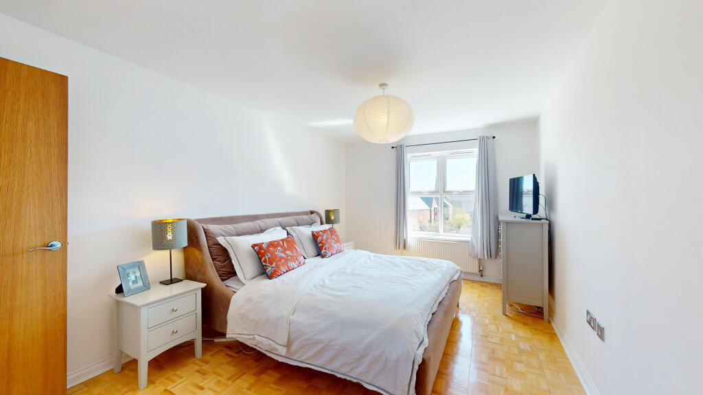 Queens-House-74-Carrisbooke-04142025_124207