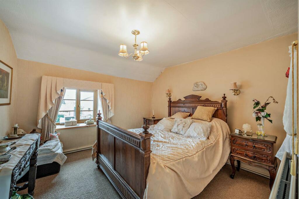 8558170-interior35-800.jpg
