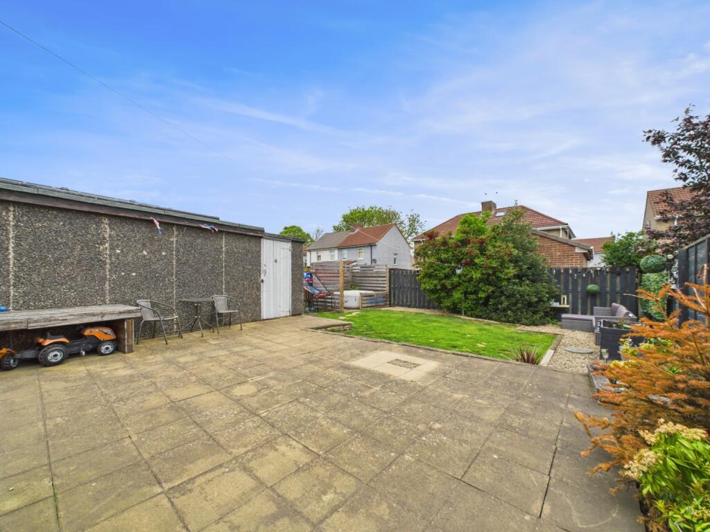 CAM02195G0-PR0072-STILL041