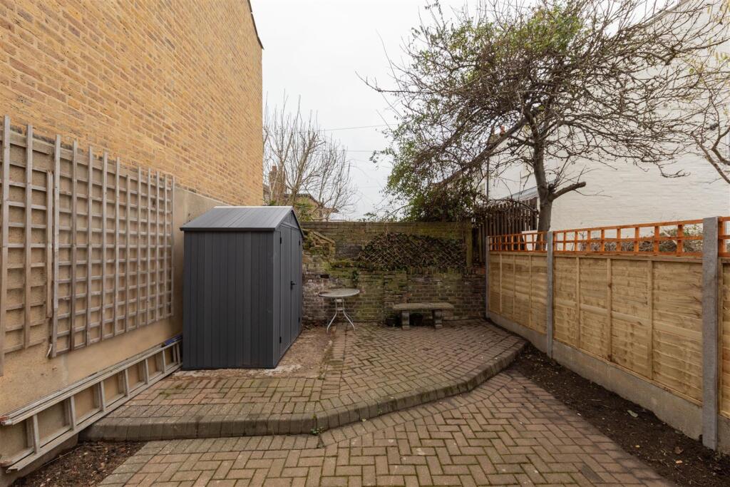 Browning Road E11