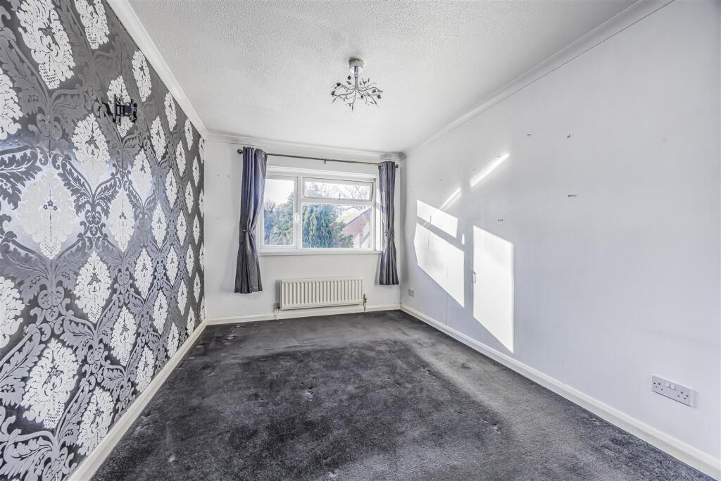 37 Springwood Avenue, Waterlooville-PorticoMarketi