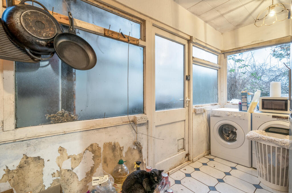 1393360-13-694586...