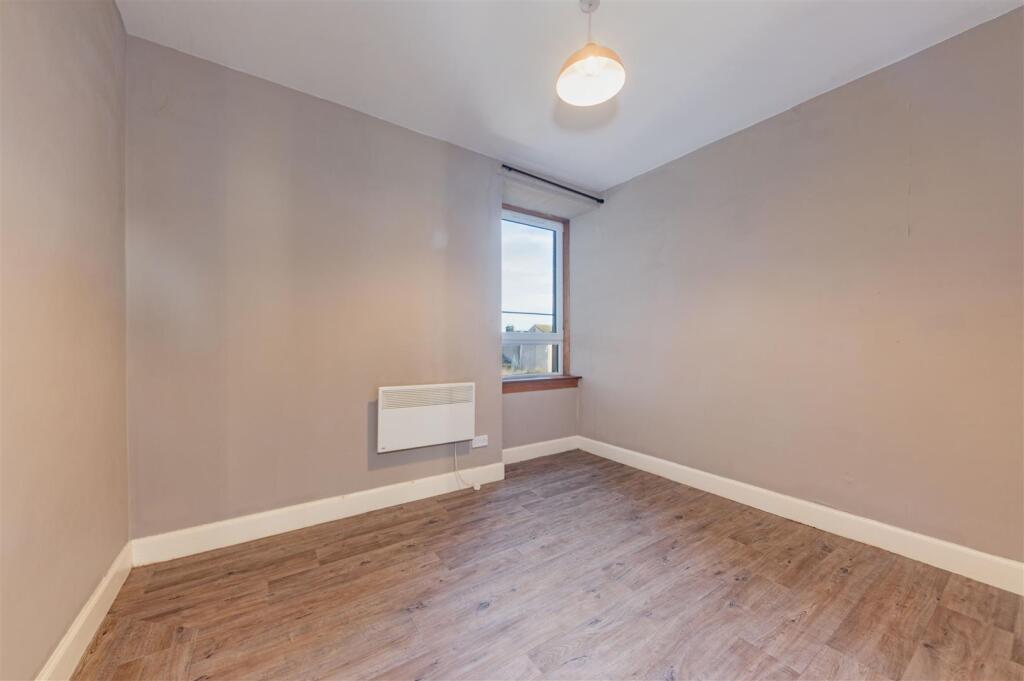 1L 103 Rosebank Street Dundee-5.JPG