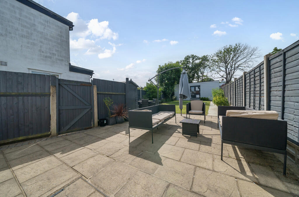 1316096-1-685d982...