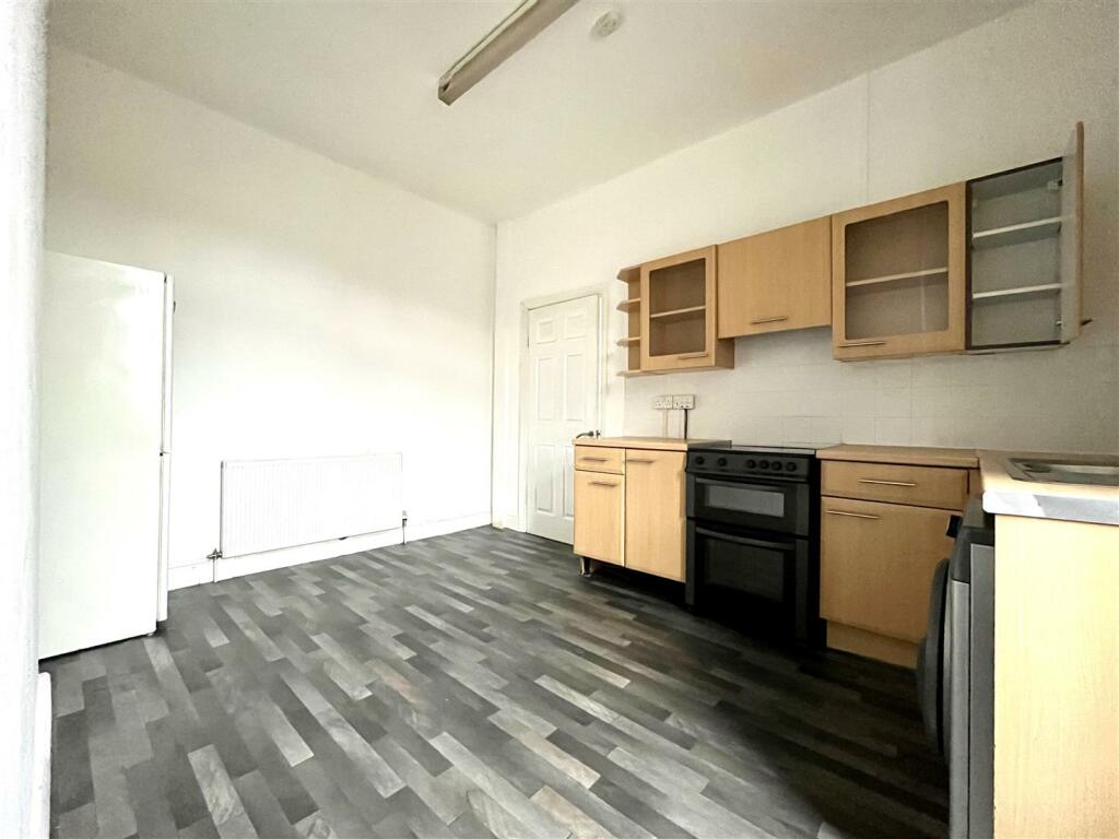Dining Kitchen Aspect 2