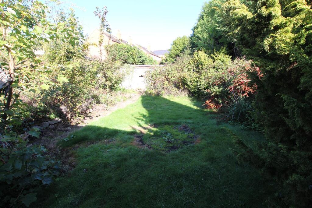 Rear Garden (2).JPG